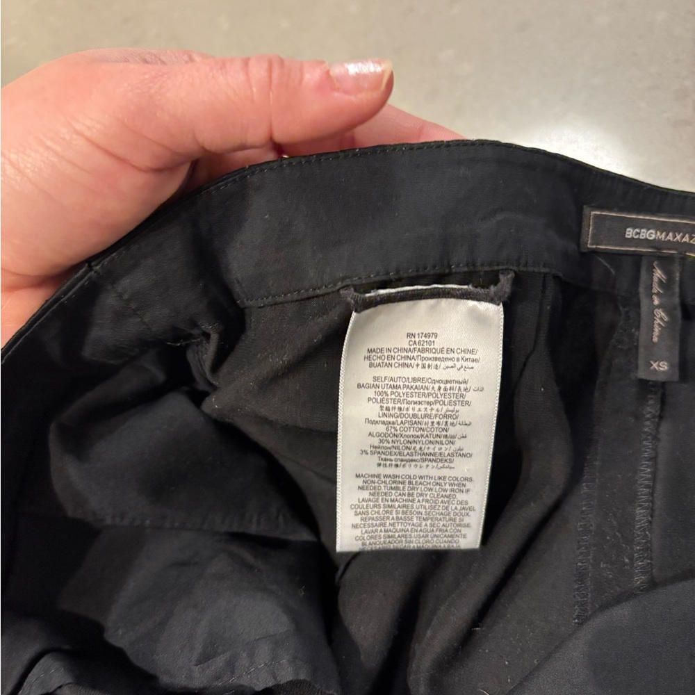 BCBGMAXAZRIA women’s black pants - Picture 5 of 10